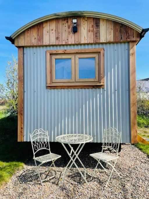 The Hut@Trefechan Wen - Coastal Coziness! Goodwick Екстер'єр фото